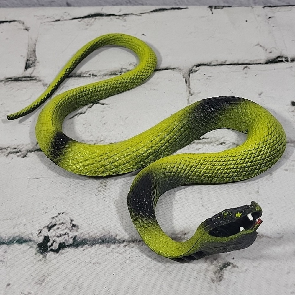 Imperial Snake Figure Large Neon Viper PVC Rubber Cobra Lifelike Gag Prank